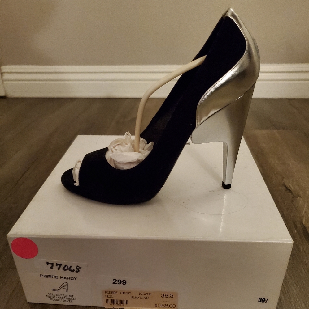 Shoes - Picture 2 of 5